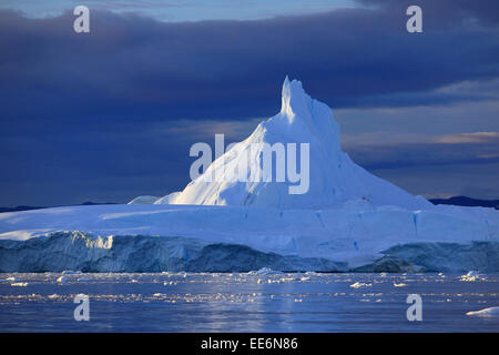 Iceberg dans l'océan Arctique, Groenland Banque D'Images