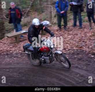 Concurrents sur le moto Fingle Section du procès d'Exeter 2013 Banque D'Images