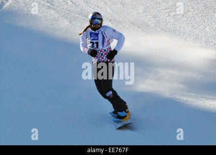 Kreischberg (Autriche). 14 Jan, 2015. Snowboard cross olympique tchèque Eva Samkova médaillé d'or est visible pendant la formation avant de la FIS en ski acrobatique et snowboard Championnats du Monde 2015 à Kreischberg, en Autriche, le 14 janvier 2015. © Tibor Alfoldi/CTK Photo/Alamy Live News Banque D'Images