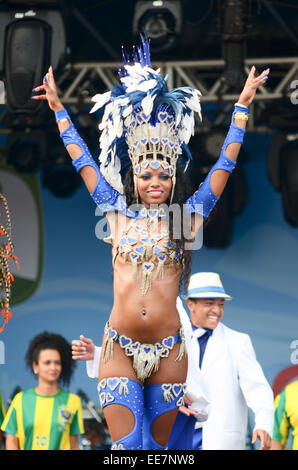 Atmosphère à la FIFA Fan Fest précédant le Brésil/Pays-Bas, la troisième place match mettant en vedette : Atmosphère Où : Rio de Janeiro, Brésil Quand : 12 Oct 2014 Banque D'Images