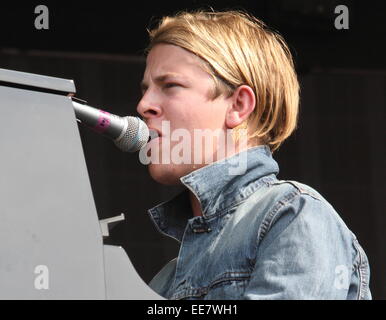 L'heure d'été britannique Barclaycard présente Hyde Park - Jour 6 - Performances - Tom Odell avec : Tom Odell : où : London, Royaume-Uni Quand : 12 Oct 2014 Banque D'Images