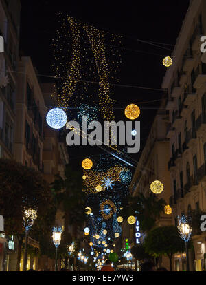 Lumières de Noël dans le centre de ville. Cas pour les vacances de Noël à Salerne. Banque D'Images