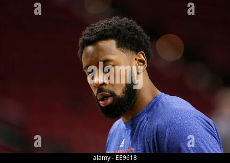 14 janvier 2015 - DEANDRE JORDAN (6) se réchauffe avant le match. L'Université de l'Oregon joue à l'état de l'Oregon de Reser Stadium le 29 novembre 2014. © David Blair/ZUMA/Alamy Fil Live News Banque D'Images