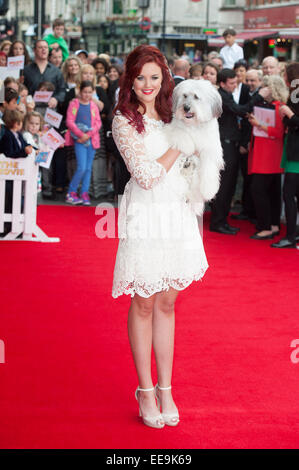 La première du film Pudsey tenue à la vue West End - Arrivées. En vedette : Ashleigh Butler,où le chien Pudsey : London, Royaume-Uni Quand : 13 Oct 2014 Banque D'Images