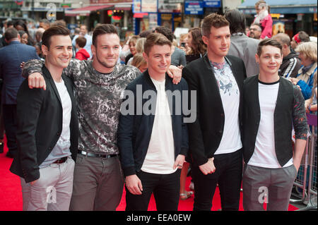 La première du film Pudsey tenue à la vue West End - Arrivées. En vedette : Collabro Où : London, Royaume-Uni Quand : 13 Oct 2014 Banque D'Images