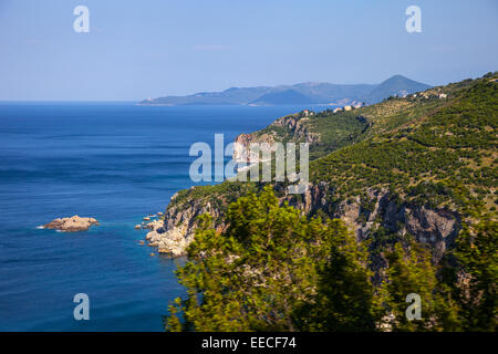 Budvanska Riviera situé sur la mer Adriatique, le Monténégro. Banque D'Images