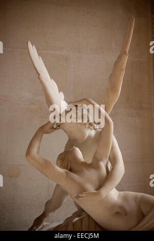 Psyché ranimée par le baiser de Cupidon. Louvre, Paris, France. Banque D'Images