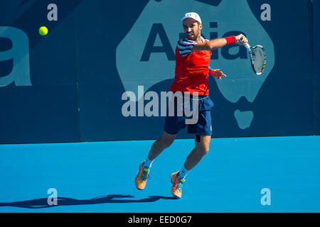 Mikhail Kukushkin Sydney, Australie. 16 janvier, 2015. Mikhail Kukushkin du Kazakhstan renvoie le servir de Leonardo Mayer de l'Argentine lors de leur demi finale match à la Sydney International d'APIA. Crédit : Tony Bowler/thats mon pic/Alamy Live News Banque D'Images