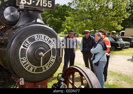 Royaume-uni, Angleterre, dans le Wiltshire, vapeur et Vintage, juste admirer les visiteurs 1909 2126 numéro de moteur de traction Burrell Banque D'Images