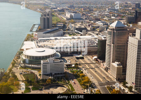 Spectaculary vue depuis le centre de Renaissence GM 220m restaurant hauteur, Detroit, Michigan, USA. 27 octobre, 2014. Banque D'Images