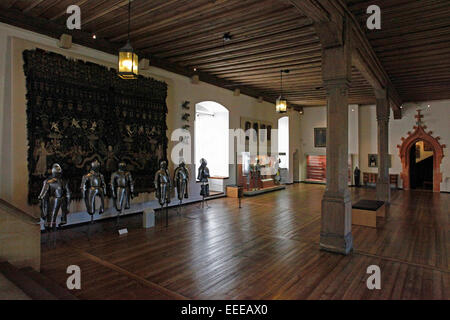 La salle de banquet également connu sous le nom de Grande Chambre de la Cour a été construite après le grand incendie de 1499/1500 au cours des années 1501-1504. La cour d'weaponary est également exposée dans la Grande Chambre de la Cour. L'armure a été utilisé pour les deux joutes et campagne militaire Banque D'Images