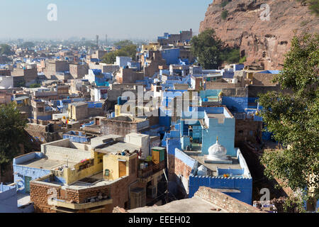 L'Inde, Rajasthan, Jodhpur, peint bleu maisons dans la vieille ville Banque D'Images