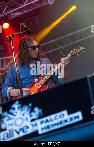 Alges, PORTUGAL : la guerre contre les drogues en live sur la 3e et dernière journée de festival NOS vivants en Alges, Samedi, Juillet 12, 2014. Avec : Adam Granduciel Où : Lisboa, Portugal Quand : 12 Oct 2014 Banque D'Images