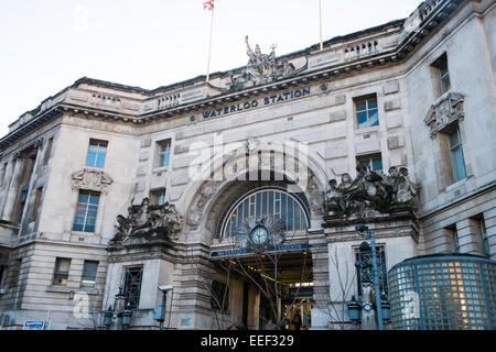 Entrée de la gare de Waterloo à Londres, Londres, Angleterre Banque D'Images