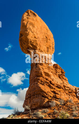 Balanced Rock, Arches National Park, Utah, USA Banque D'Images