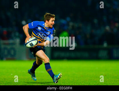 Dublin, Irlande. 17 Jan, 2015. European Rugby Champions Cup. Leinster contre Castres. Eoin Reddan (Leinster) se prépare à passer à l'échelle. Credit : Action Plus Sport/Alamy Live News Banque D'Images