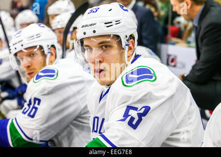 Centre des Canucks de Vancouver Bo Horvat (53) au cours de la LNH, match entre les Canucks de Vancouver et les Hurricanes de la Caroline au PNC Arena. Les Canucks de Vancouver a défait les Hurricanes de la Caroline 3-0. Banque D'Images