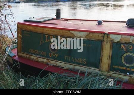 Le 15-04 Albert amarré sur la Tamise près de Shepperton, UK Banque D'Images