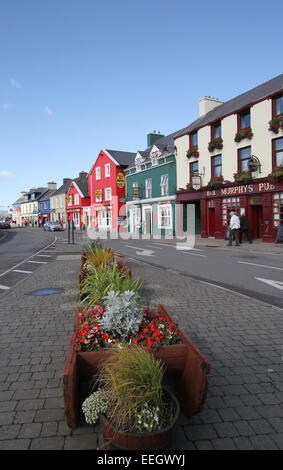 Magasins et bâtiments à Strand Street Dingle Comté de Kerry, Irlande Banque D'Images