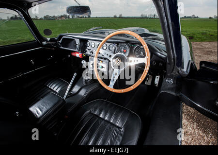 Jaguar E Type 4.2 série 1 (1964-1968) "La plus belle voiture au monde' British de l'intérieur de voiture de sport Banque D'Images