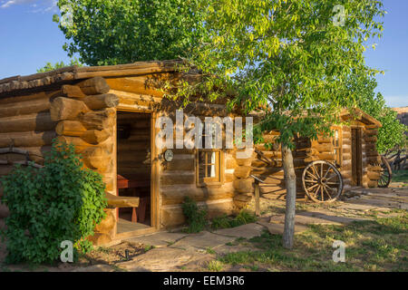 Ancien log cabins en fort bluff, bluff, Utah, united states Banque D'Images