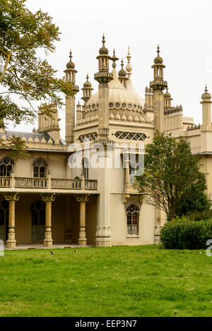 Avis de construction hautement décoré dans le centre touristique de la ville de la mer, tourné à partir de la voie publique, Brighton, East Sussex Banque D'Images