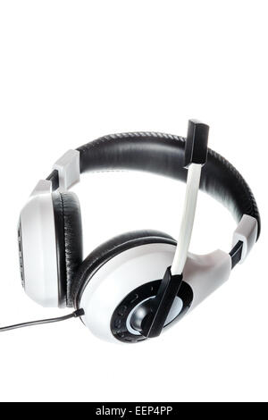 Le noir et blanc casque pc avec microphone Vue de côté isolé sur blanc. La Voip et de l'agence ou l'entreprise les appels internet photo comps Banque D'Images