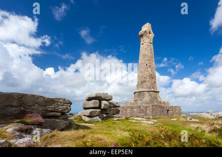 1836 Le monument de Francis Lord de Dunstanville Basset et situé en haut de Carn Brea Hill, près de Truro Cornwall Angleterre Banque D'Images