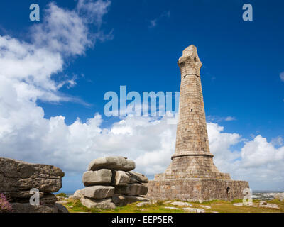 1836 Le monument de Francis Lord de Dunstanville Basset et situé en haut de Carn Brea Hill, près de Truro Cornwall Angleterre Banque D'Images