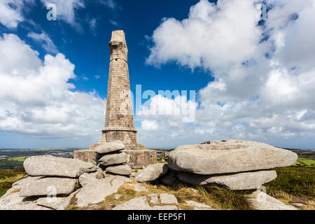 1836 Le monument de Francis Lord de Dunstanville Basset et situé en haut de Carn Brea Hill, près de Truro Cornwall Angleterre Banque D'Images