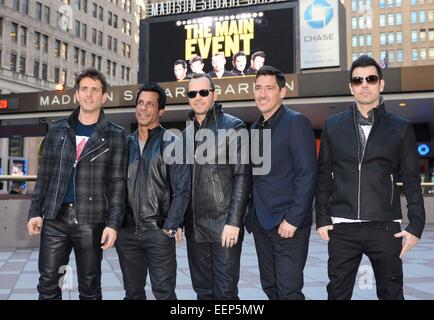 New York, NY, USA. 20 Jan, 2015. New Kids on the Block : Joey MCINTYRE, Donnie Wahlberg, Danny Wood, Jonathan Knight, Jordan Knight à la conférence de presse pour New Kids on The Block (NKOTB) Conférence de presse, le Madison Square Garden, New York, NY 20 janvier 2015. Credit : Derek Storm/Everett Collection/Alamy Live News Banque D'Images