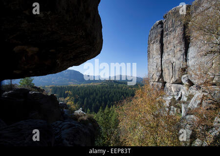 Vue de l'étable à la grande Zschand / Montagnes de Grès de l'Elbe / Natiobnalpark La Suisse Saxonne, Allemagne Banque D'Images