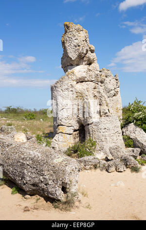 Pobiti Kamani (Mégalithes, forêt de pierre naturelle unique phénomène Rock), Varna, Bulgarie Banque D'Images