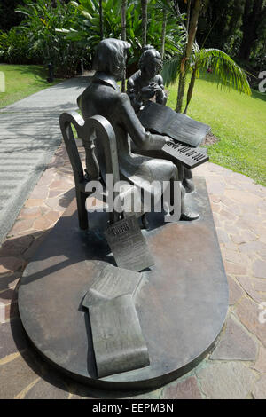 Statue de Frédéric Chopin dans les jardins botaniques, à Singapour. Banque D'Images