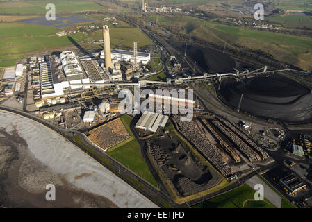 Une vue aérienne d'Aberthaw 'B', une centrale électrique au charbon dans le sud du Pays de Galles Banque D'Images