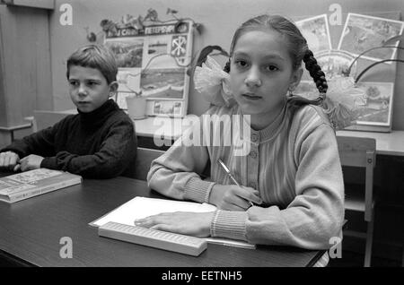 Les enfants dans l'école numéro 235 dans Admiraltiskii Zone rayonne St Petersburg, Russie Banque D'Images