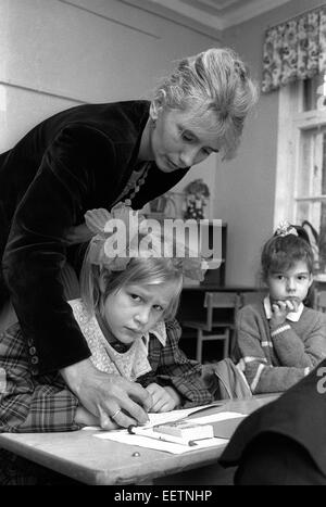 Les enfants dans l'école numéro 235 dans Admiraltiskii Zone rayonne St Petersburg, Russie Banque D'Images