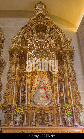 Séville - l'autel latéral de l'année 1718 - 1731 par Jose Maestre en église baroque d'El Salvador (Iglesia del Salvador) Banque D'Images