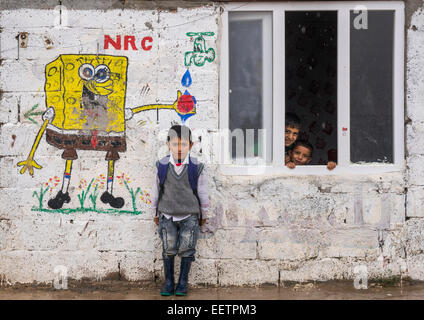 Les enfants dans le camp de réfugiés syriens de Domiz, Erbil, Irak, Kurdistan Banque D'Images