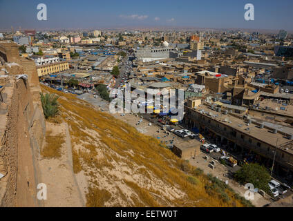 En regardant vers la vieille ville La Citadelle d'Erbil, Irak, Kurdistan, Banque D'Images