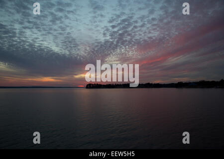 Lake Murray, Columbia, Caroline du Sud, USA. 20 Jan, 2015. coucher de soleil au lac Murray, Columbia en Caroline du Sud le 20 janvier 2015 Credit : Brian jordan/Alamy Live News Banque D'Images