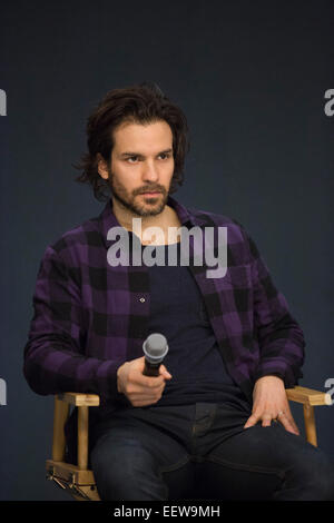 Londres, Royaume-Uni. 21 janvier 2015. En Photo : l'Acteur Santiago Cabrera qui joue Aramis. Acteurs Santiago Cabrera (Aramis), Charles Howard (Porthos), Maimie McCoy (Milady de Winter) et Luke Pasqualino (D'Artagnan) Inscrivez-vous presenter Claire Bueno à l'Apple Store, Regent Street, Londres, afin de discuter de la deuxième série de la BBC Programme de théâtre "Les Mousquetaires". Banque D'Images