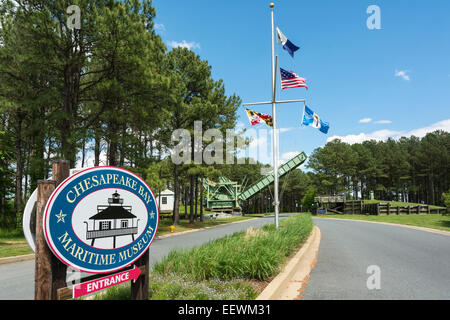 Le Maryland, Eastern Shore, St Michaels, Chesapeake Bay Maritime Museum, pont à bascule, pont-levis déplacé de Tilghman Island Banque D'Images
