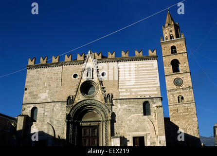 Italie, Abruzzes, Teramo, cathédrale Banque D'Images