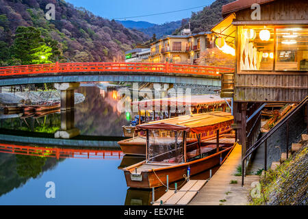 Uji, préfecture de Kyoto, le Japon sur la rivière Ujigawa. Banque D'Images