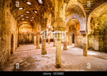 Les bains publics arabes datant du 11ème et 12ème siècles dans la région de Ronda, Espagne. Banque D'Images