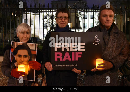 Londres, Royaume-Uni. 22 janvier, 2015. Amnesty International UK 'Kate Allen' demande de la liberté de l'extérieur de la Raif Badawi Arabie Ambassade de France à Londres. Credit : Voir Li/Alamy Live News Banque D'Images