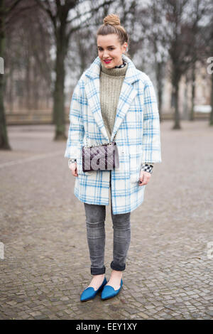 Blogger Hristina Micevska assistant à Mercedes-Benz Fashion Week à Berlin, Allemagne - Jan 20, 2015 - Photo : Manhattan piste/Tony Haupt/photo alliance Banque D'Images