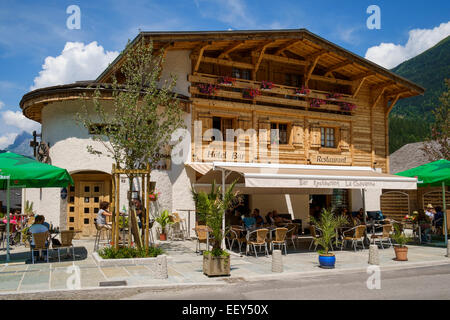 Bar de l'hôtel cafe dans Station de ski des Houches, Chamonix, Alpes, Haute-Savoie, France, Europe Banque D'Images