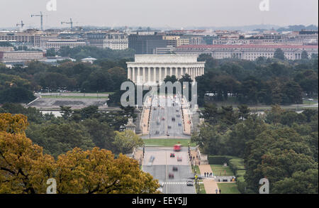 Pont menant de Arlington Arlington Cemetery vers Lincoln Memorial à Washington DC, USA Banque D'Images